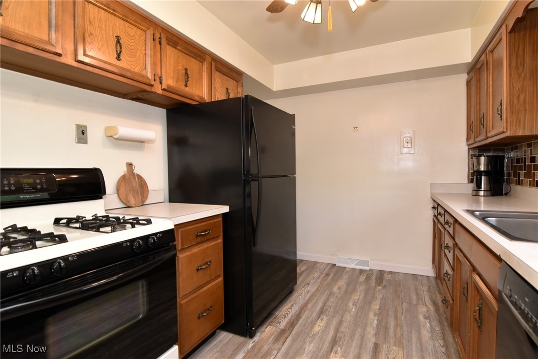 Middleburg Heights, Ohio 44130, United States, 4 Bedrooms Bedrooms, ,3 BathroomsBathrooms,Residential,Active,150966