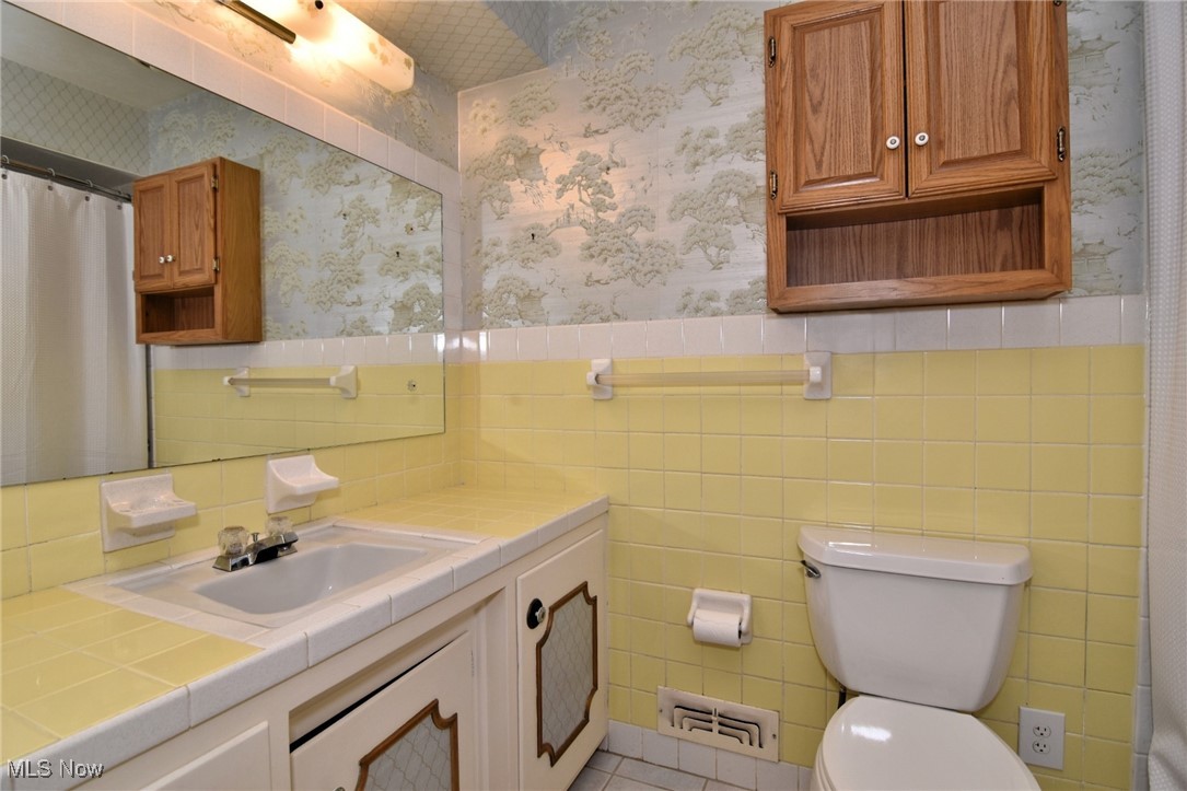 Middleburg Heights, Ohio 44130, United States, 4 Bedrooms Bedrooms, ,3 BathroomsBathrooms,Residential,Active,150966