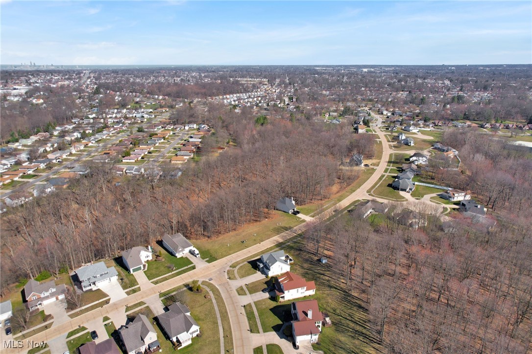 6372 Valley Ranch Drive, Garfield Heights, Ohio image 9