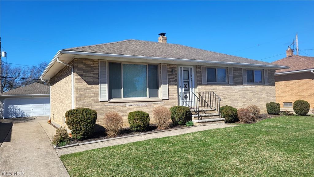 Photo of 4736 Deborah Lynn Drive, Brooklyn, OH 44144 (MLS # 5191971)