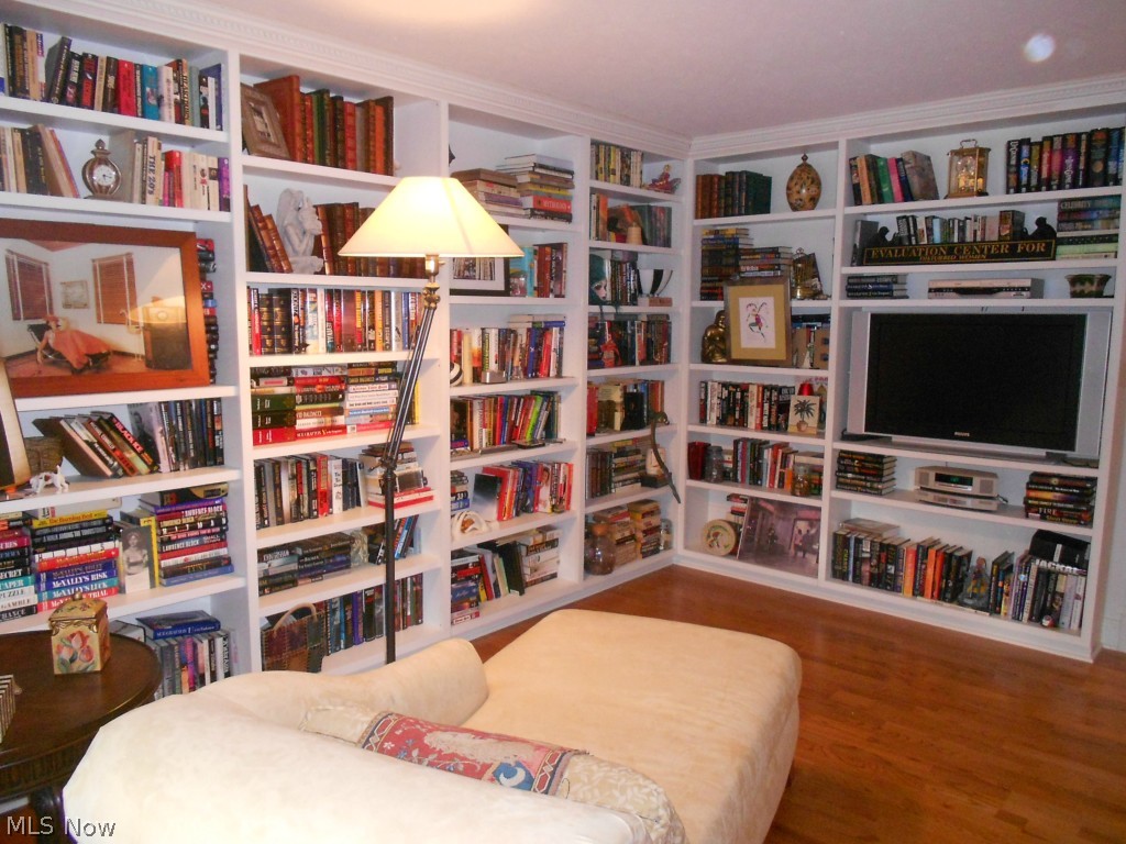 Silver Lake Towers Condo - Residential