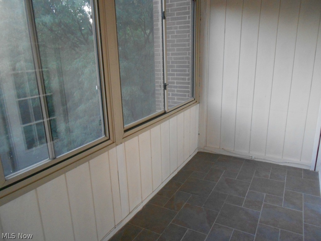 Silver Lake Towers Condo - Residential