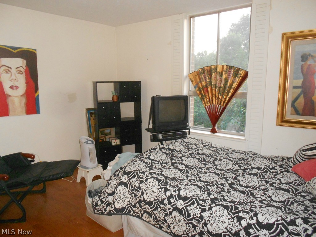 Silver Lake Towers Condo - Residential