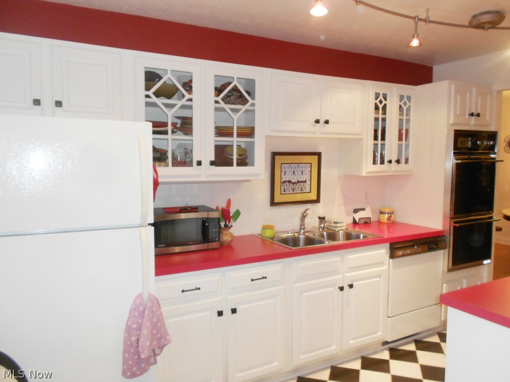 Silver Lake Towers Condo - Residential