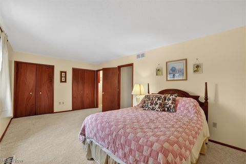 Tiny photo for 10024 Huntington Park Drive, Strongsville, OH 44136 (MLS # 5188275)