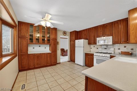Tiny photo for 10024 Huntington Park Drive, Strongsville, OH 44136 (MLS # 5188275)