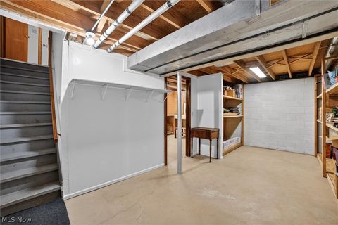 Tiny photo for 10024 Huntington Park Drive, Strongsville, OH 44136 (MLS # 5188275)