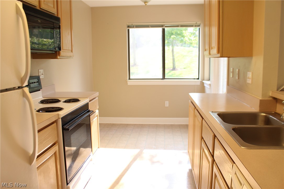 Enclave/Rosemont Rdg Condo Ow - Residential