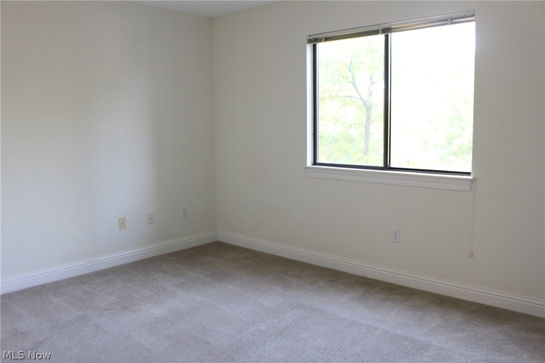 Enclave/Rosemont Rdg Condo Ow - Residential