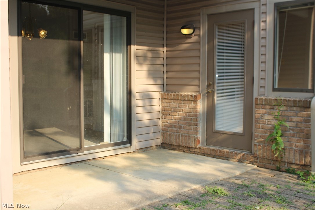 Enclave/Rosemont Rdg Condo Ow - Residential