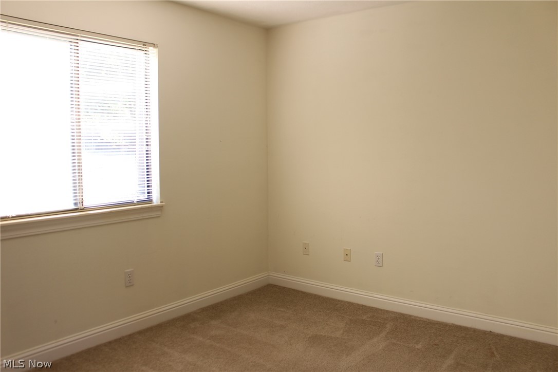 Enclave/Rosemont Rdg Condo Ow - Residential