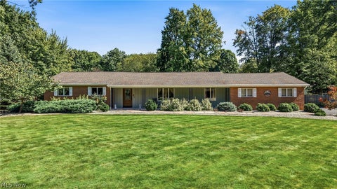 Homes For Sale - 241 Cricket Lane<br/> Cortland, OH 44410