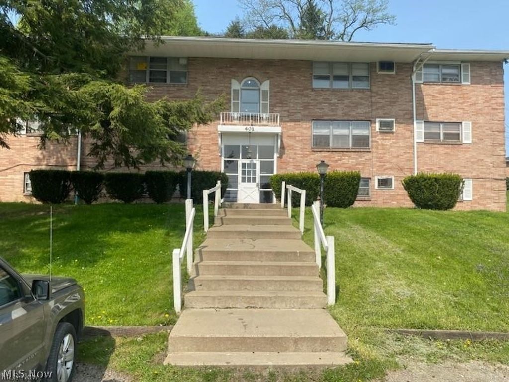 Photo of 407 Colonial Drive #44, Steubenville, OH 43952 (MLS # 5192911)