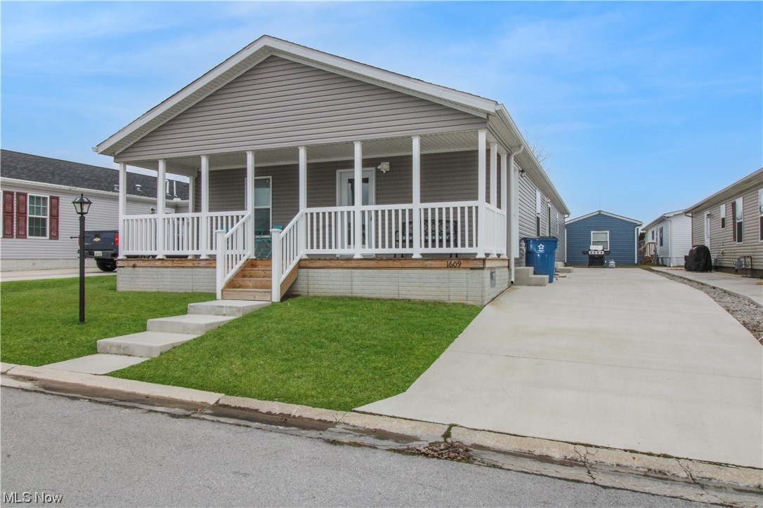 West Harbor Marina Boataminium - Residential