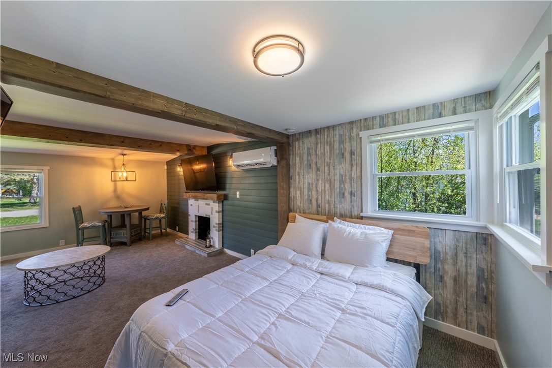 Gladys Sub - Residential Lease