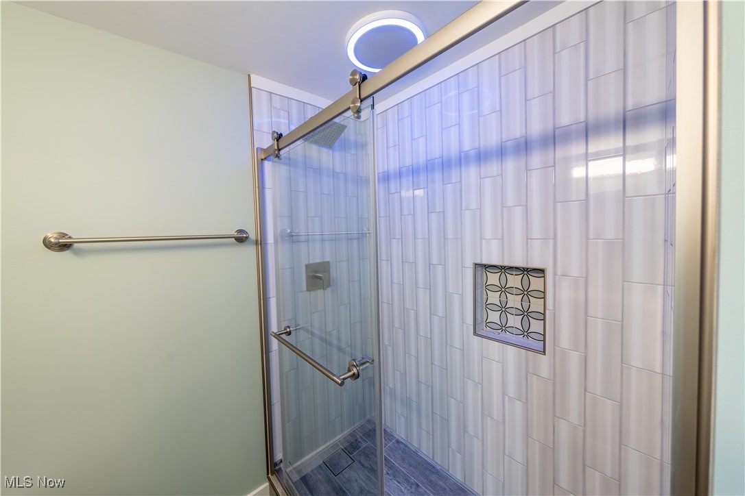 Gladys Sub - Residential Lease