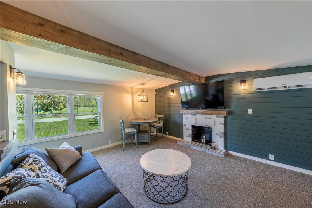 Gladys Sub - Residential Lease