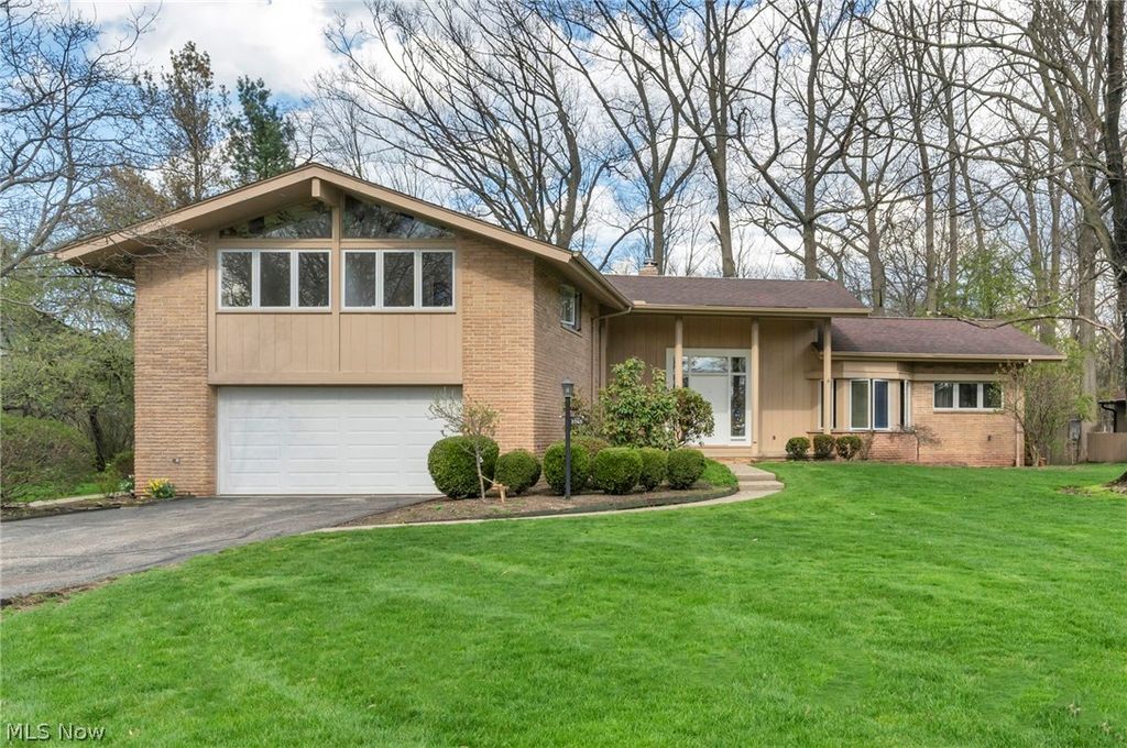 Photo of 3565 Eldorado Drive, Rocky River, OH 44116 (MLS # 5201247)