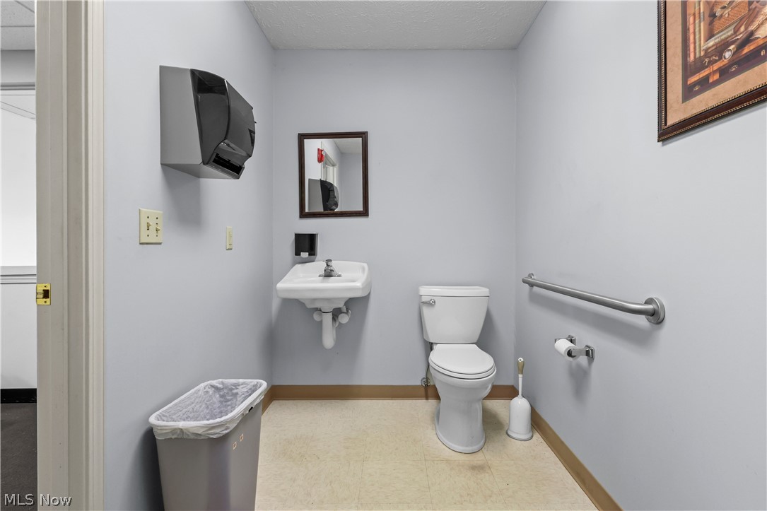 Imperial Court - Commercial Sale