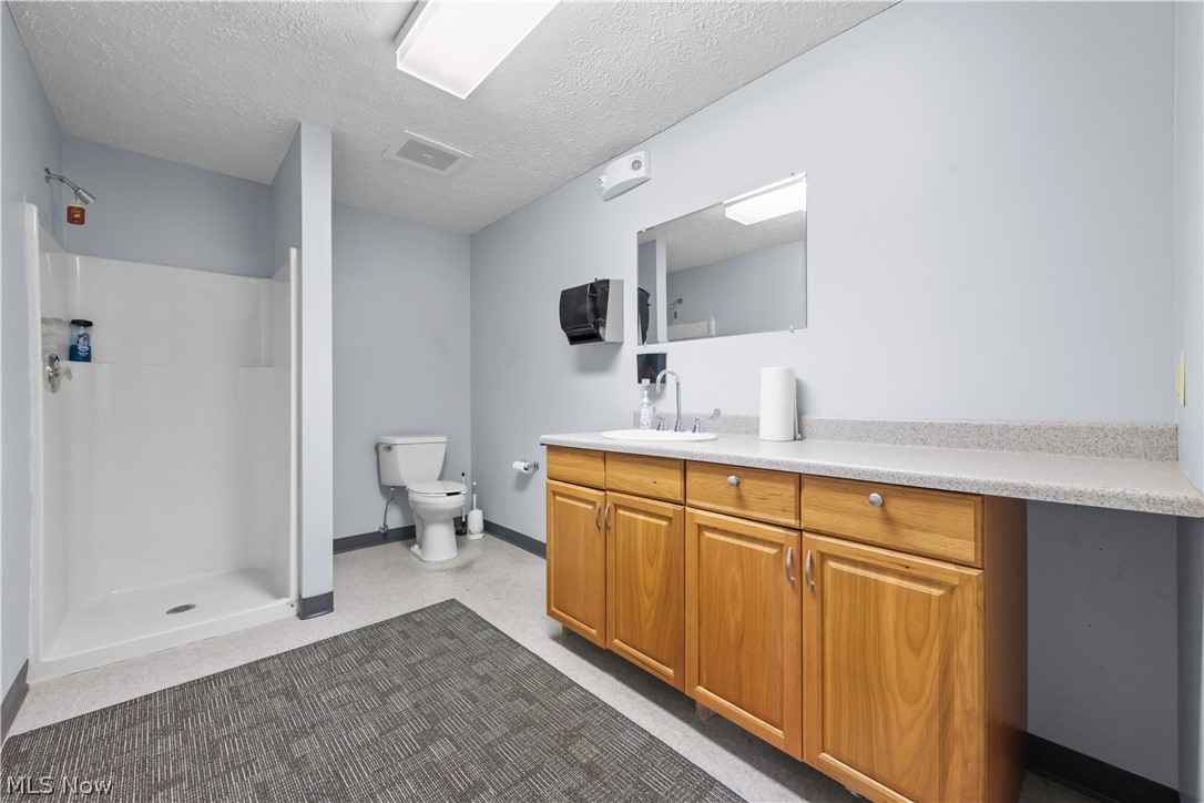 Imperial Court - Commercial Sale