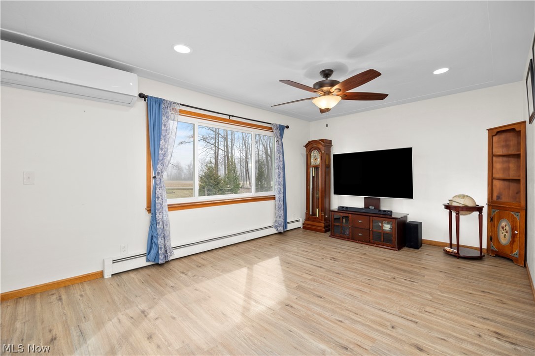 Henrietta 14 - Residential