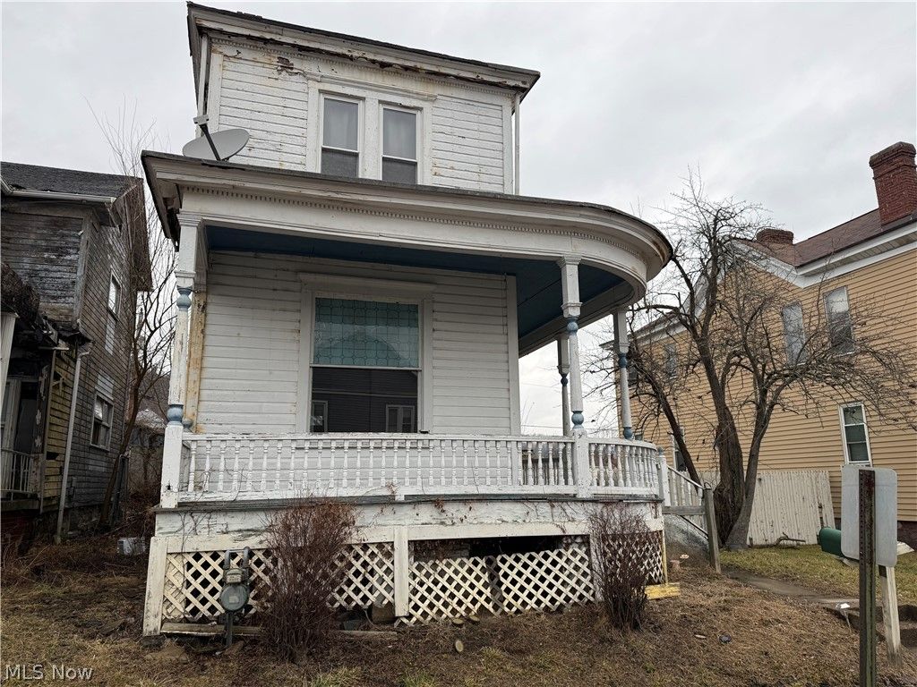 Photo of 706 Washington Street, Martins Ferry, OH 43935 (MLS # 5187766)