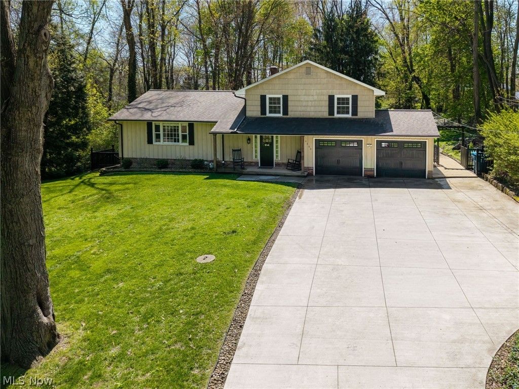 Photo of 4360 Copley Road, Akron, OH 44321 (MLS # 5203402)