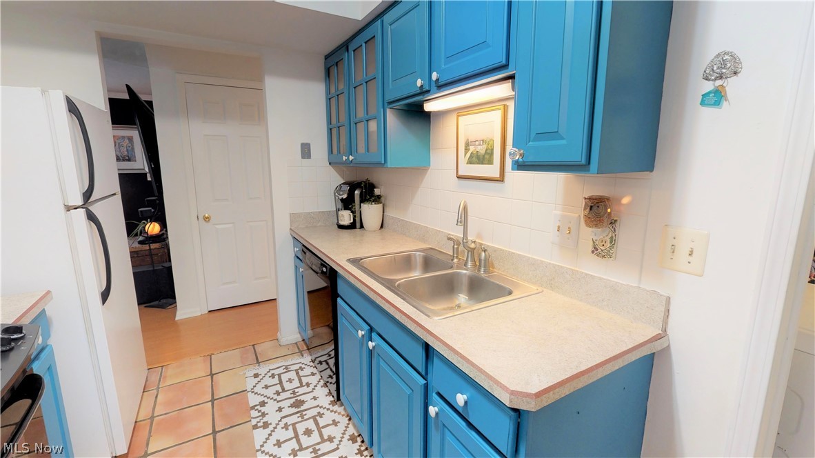 Cobblestone Estate - Residential