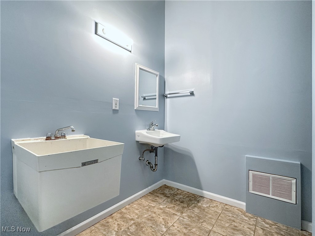 Mosser - Commercial Lease