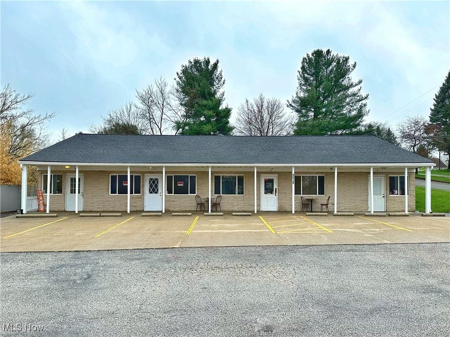 Check out this Prime 720 sq ft of retail space available for rent, located right next to the famous "A Gild Pizza" restaurant! This versatile unit includes a private bathroom and oversized storage closet, making it perfect for retail, service, or office use. Take advantage of great visibility and steady foot traffic in this sought-after location to grow your business. Call or text today to schedule a private showing!
