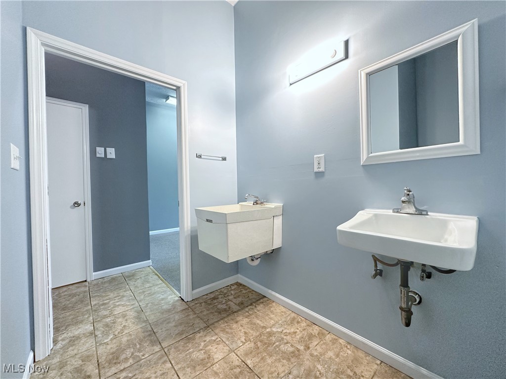 Mosser - Commercial Lease
