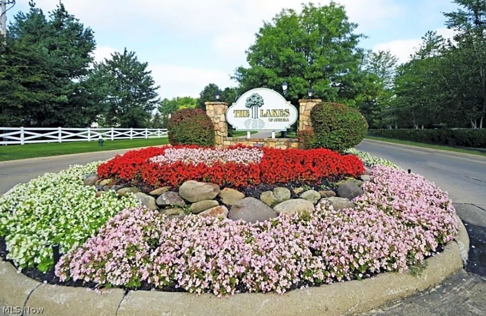 Lakes of Aurora (Windsor Estates) - Residential