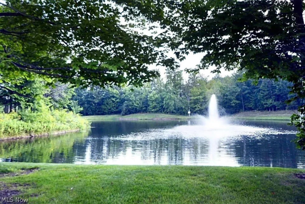 Lakes of Aurora (Windsor Estates) - Residential