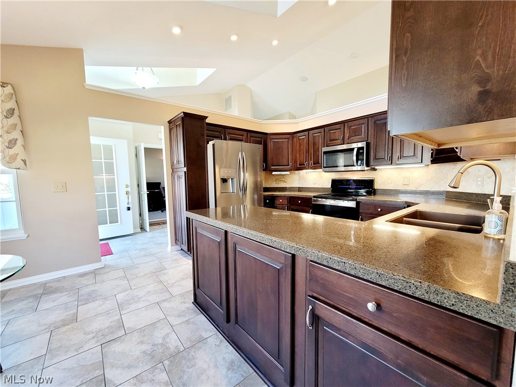 Lakes of Aurora (Windsor Estates) - Residential