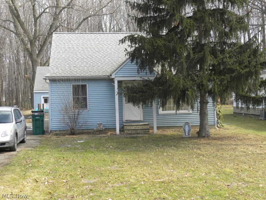 What a terrific find! This home has a full extra lot, so there is plenty of room to play! Close to all the amenities that Mentor has to offer, but in an area that will make you forget how close you really are! The backyard is perfect for entertaining! With just a little finish work, this is a dream home! Hurry; it won't last long!