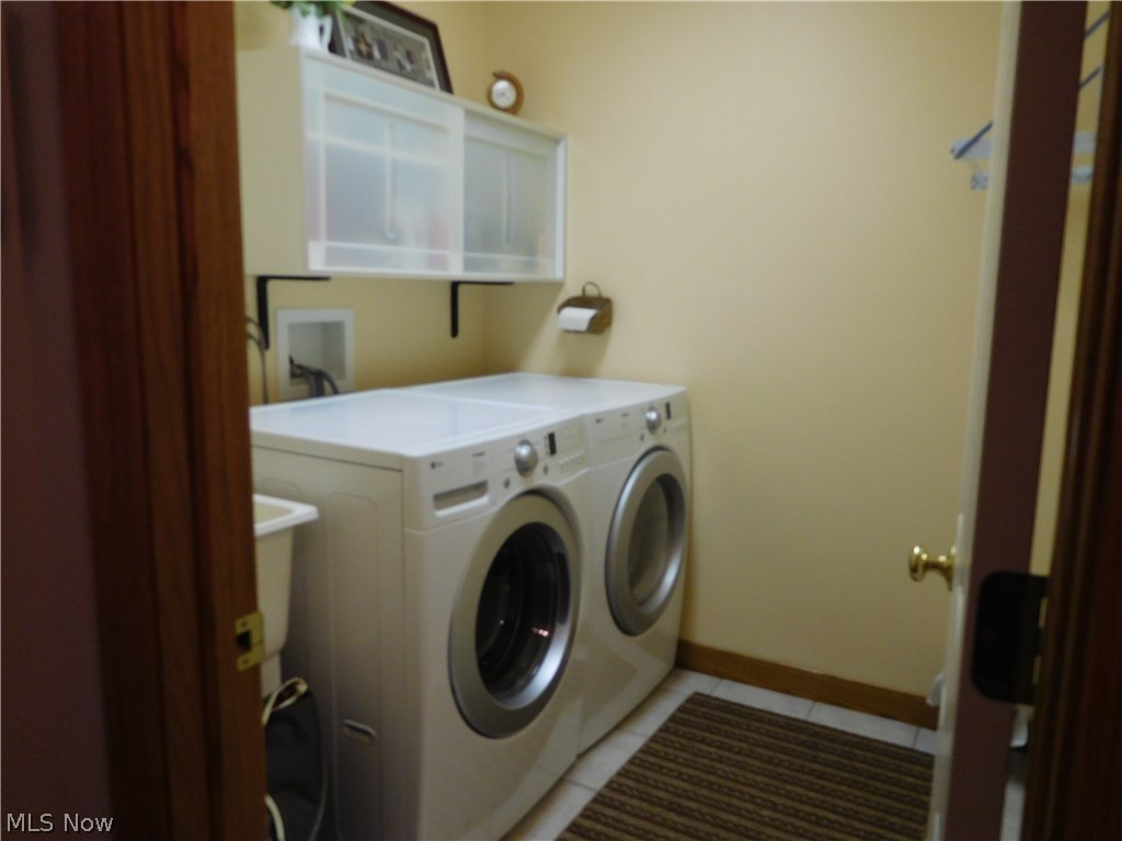 Park Place Hubbard Condo - Residential