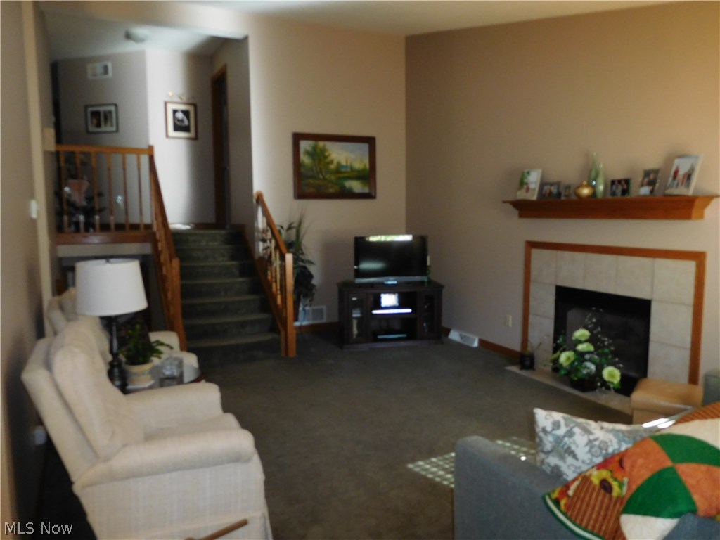 Park Place Hubbard Condo - Residential