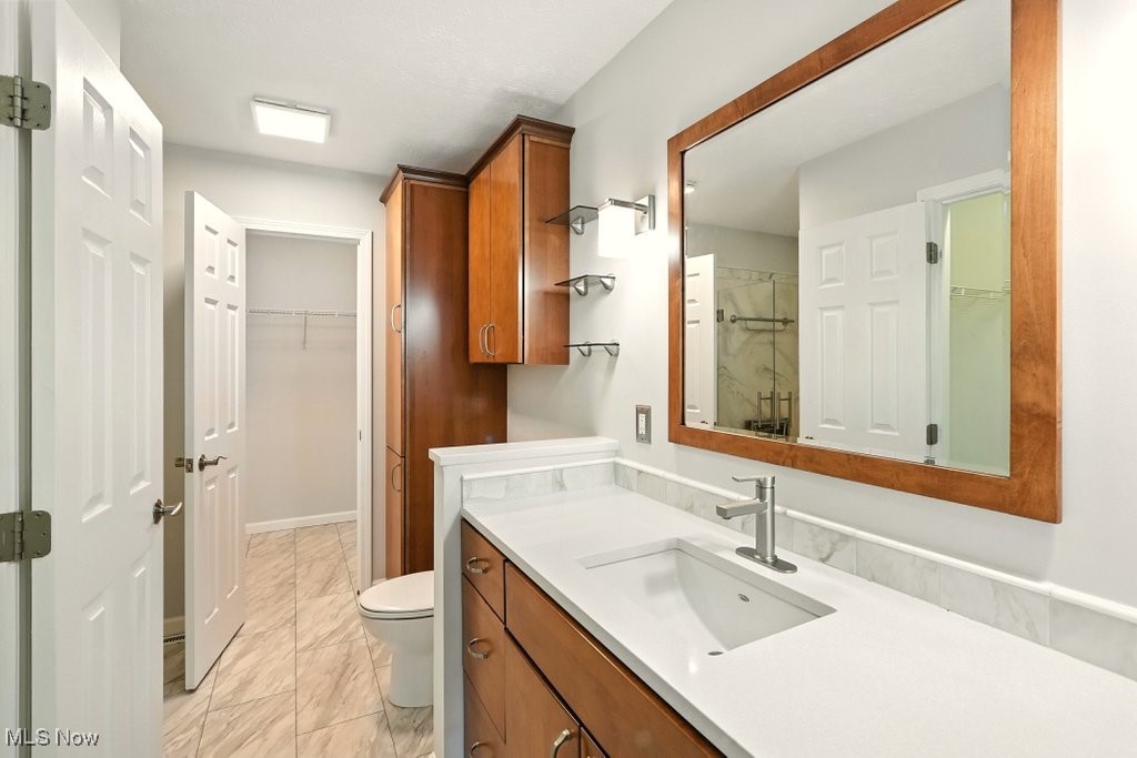 Woodbury Condo - Residential