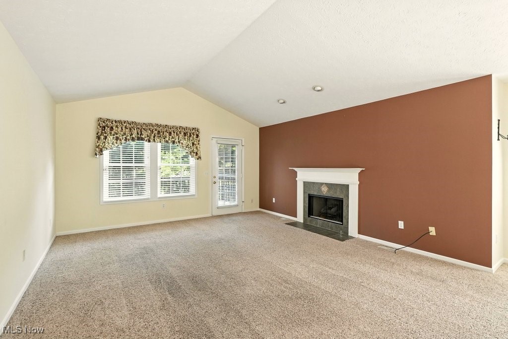 Woodbury Condo - Residential