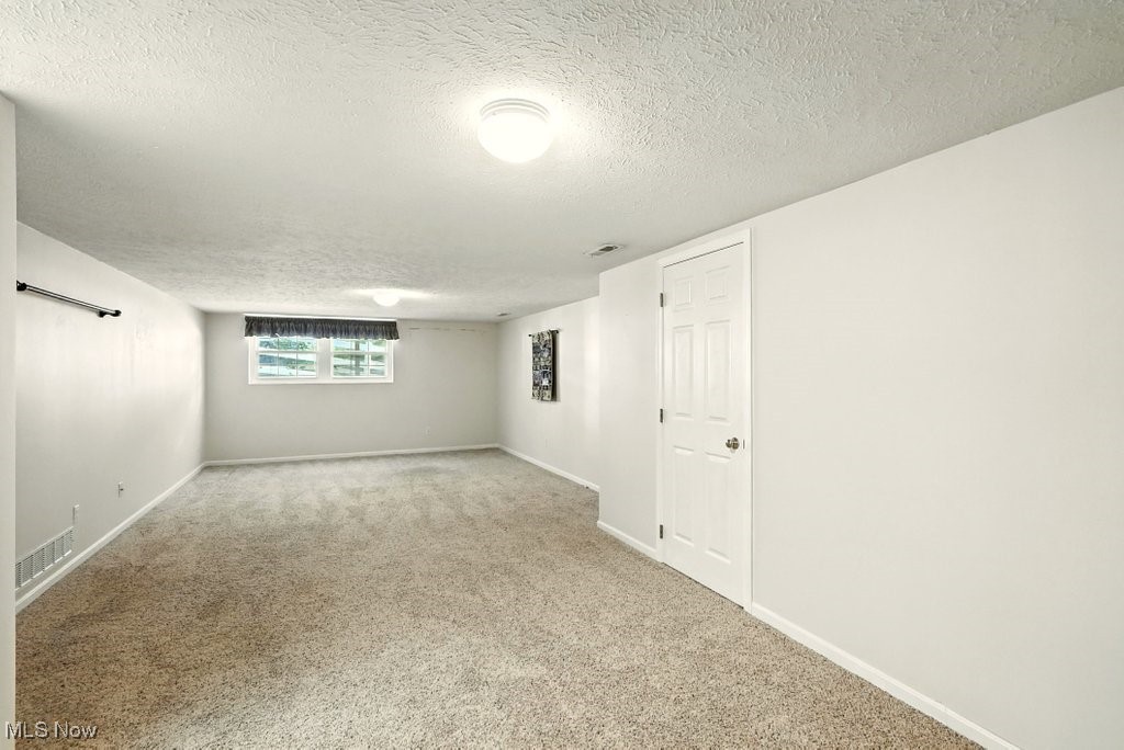 Woodbury Condo - Residential