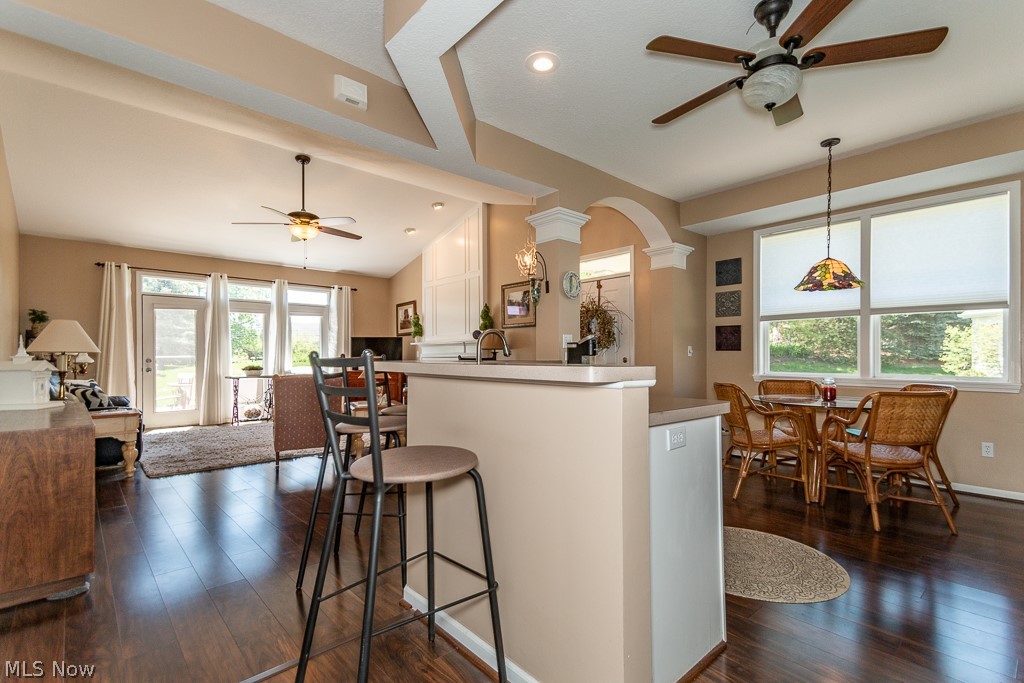 Country Club Village Ph I Clstr De - Residential