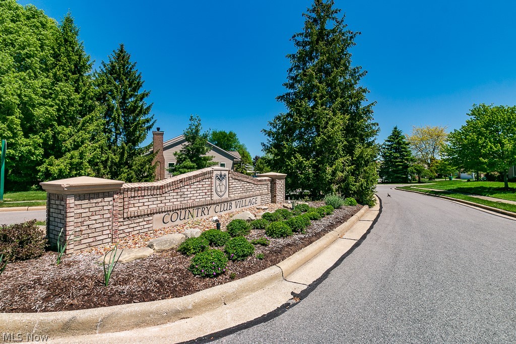 Country Club Village Ph I Clstr De - Residential