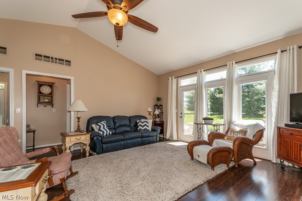 Country Club Village Ph I Clstr De - Residential