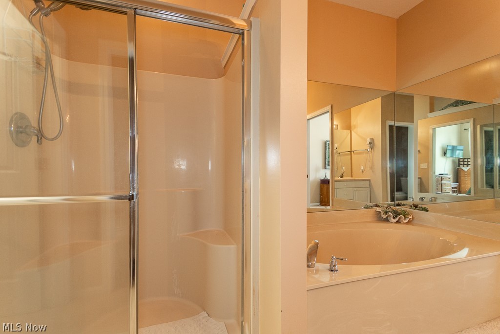 Country Club Village Ph I Clstr De - Residential