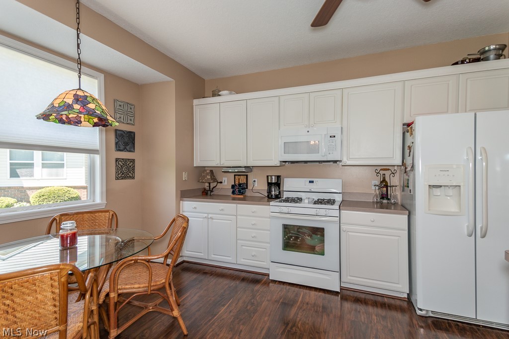 Country Club Village Ph I Clstr De - Residential