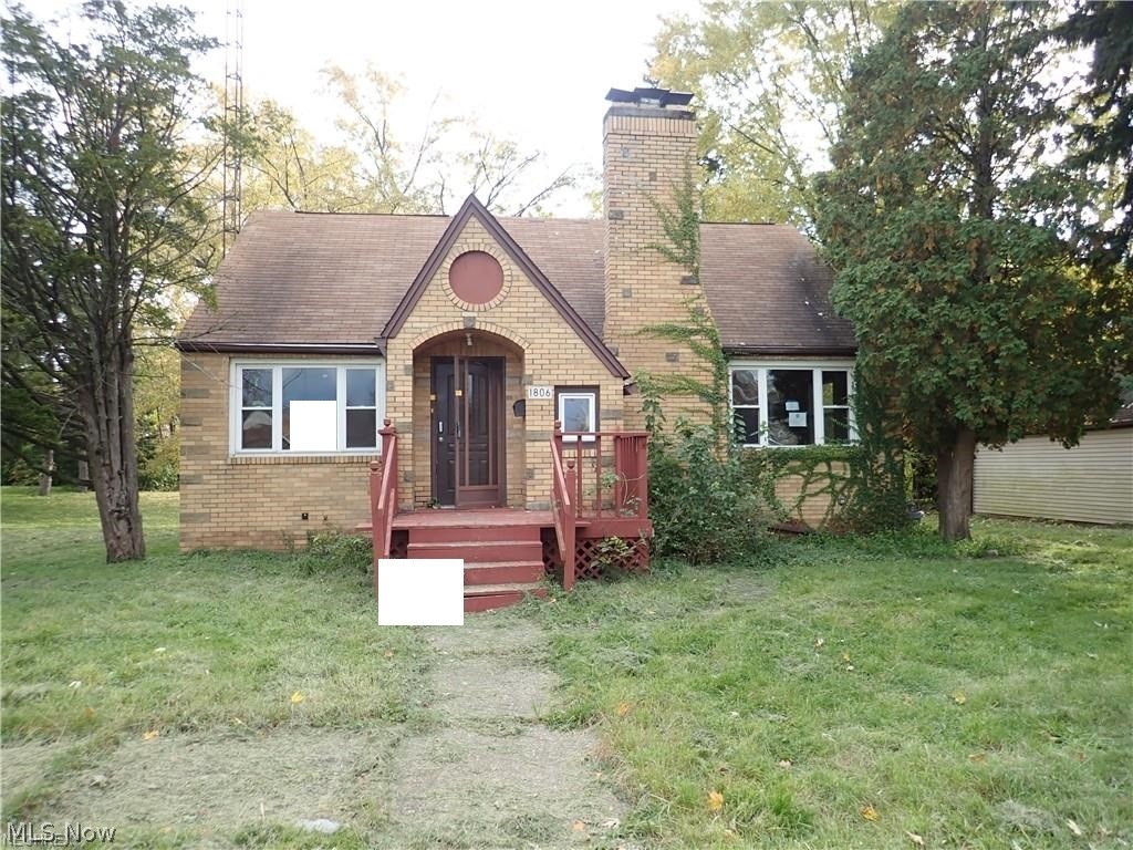4 bed, 2 bath with over 2,050 square feet of living space! Partial basement. 2 car garage. Enjoy exposed brick, vaulted ceilings, large bedrooms. Perfect for investment or owner occupant looking to put in some sweat equity!