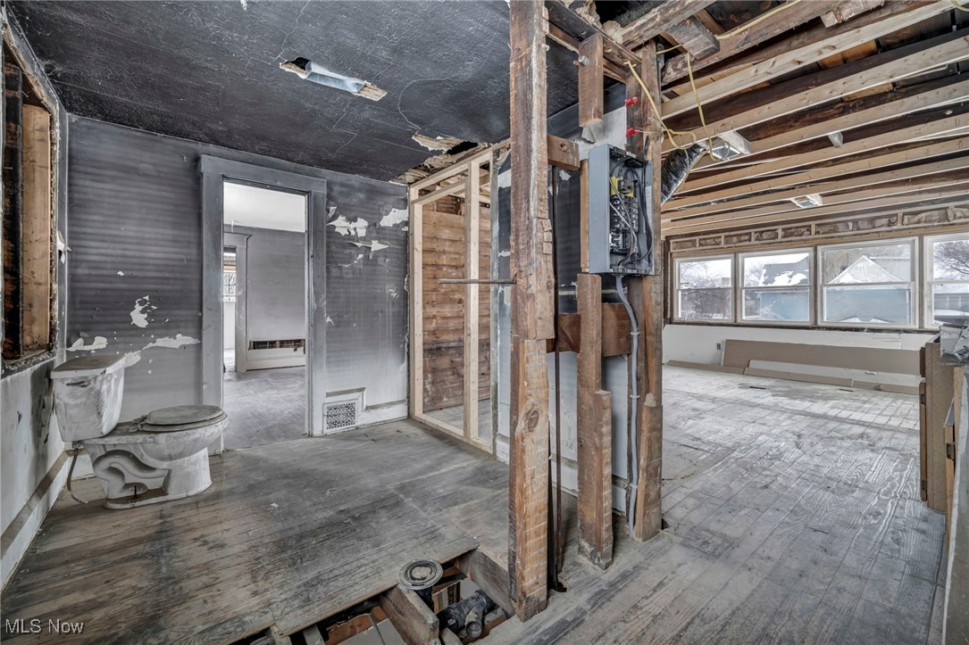 Canton - Residential Income