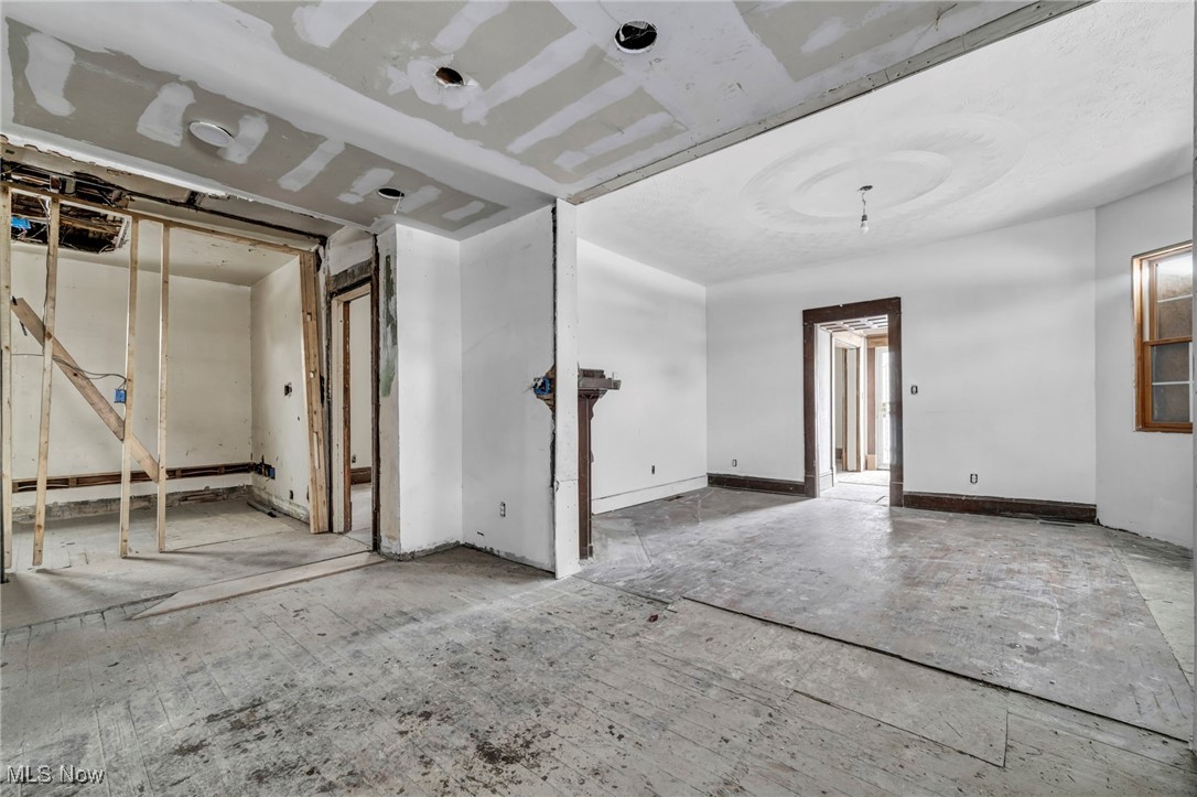 Canton - Residential Income