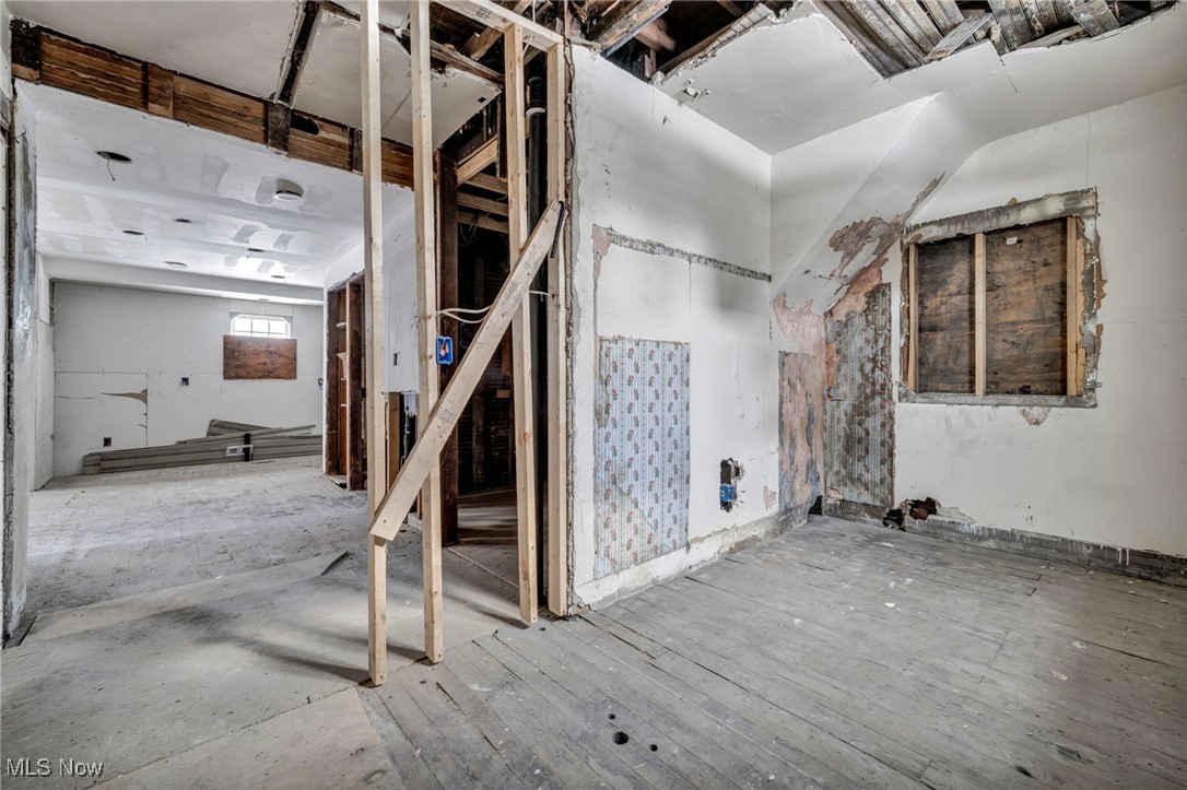 Canton - Residential Income