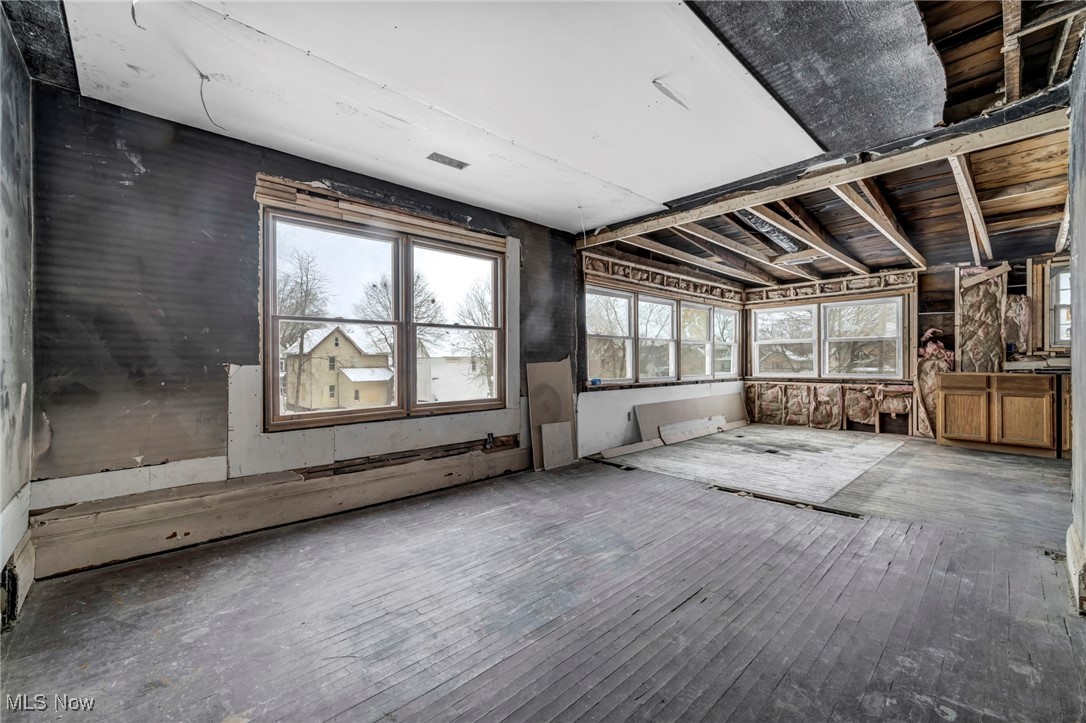 Canton - Residential Income